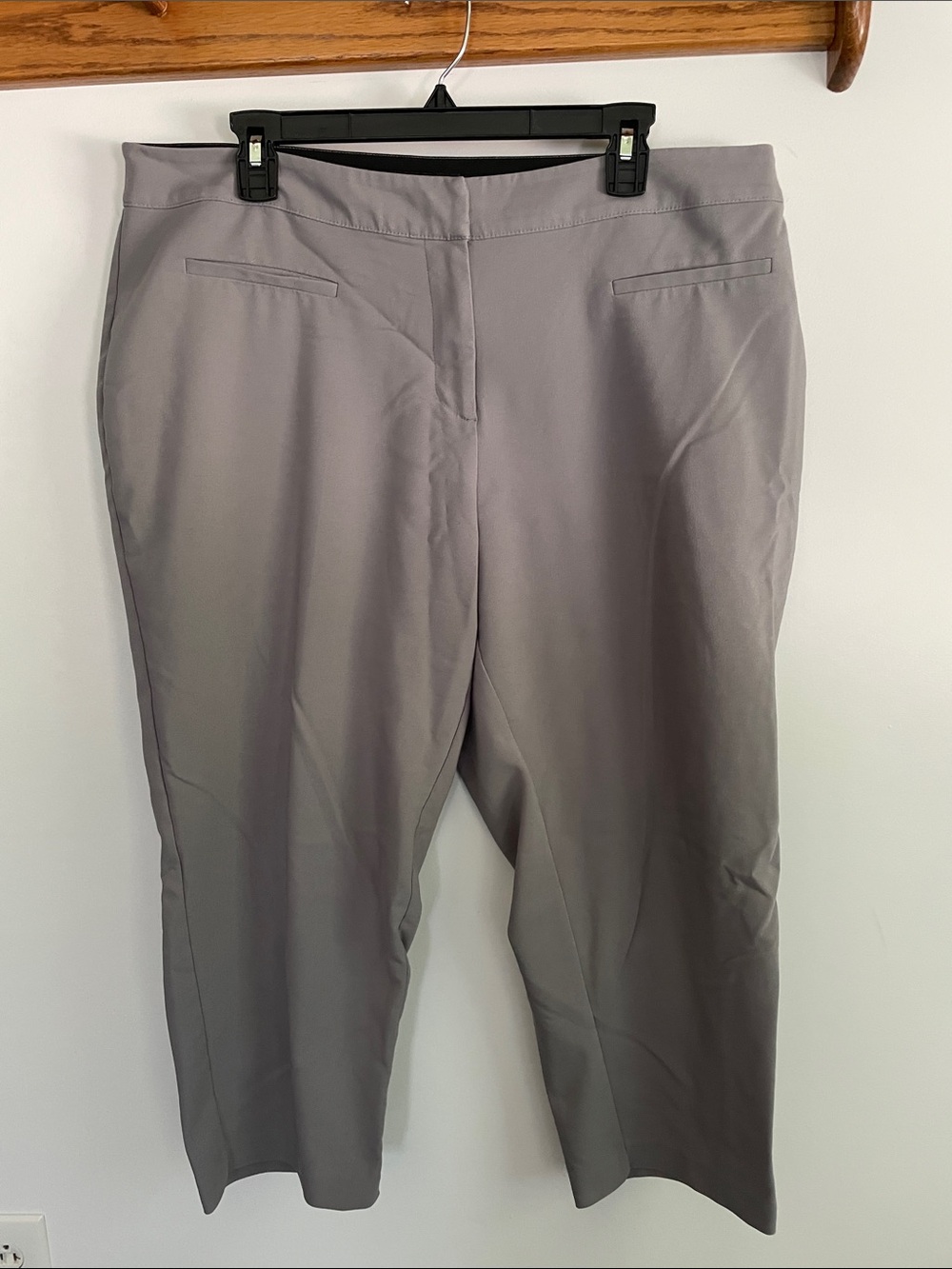 Apt. 9 Grey Pull-On Capri Pants